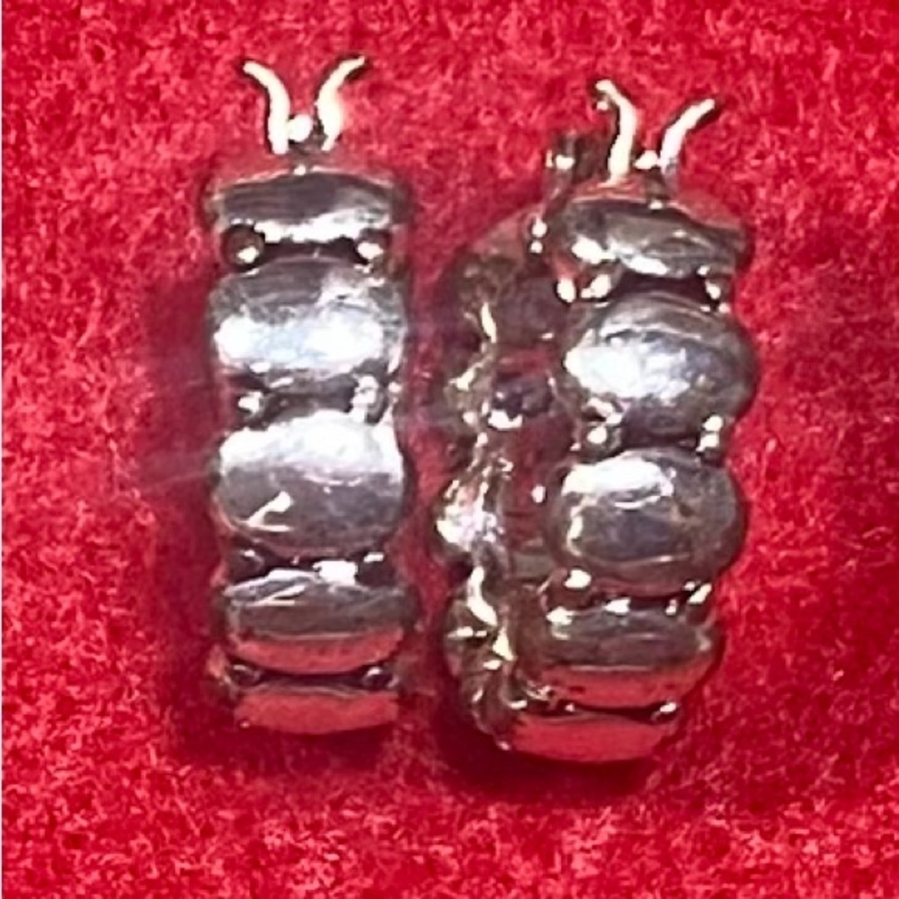 Earrings Silver Tone With Black Oval Accents New Pierced Latch Back Vintage - Picture 2 of 5